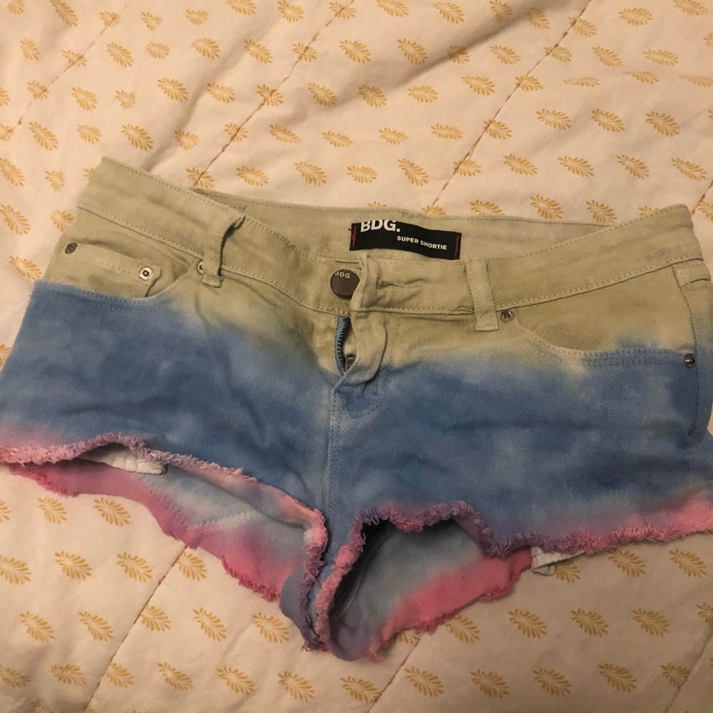 BDG Super Shortie Tie-Dye Denim shorts, size 27